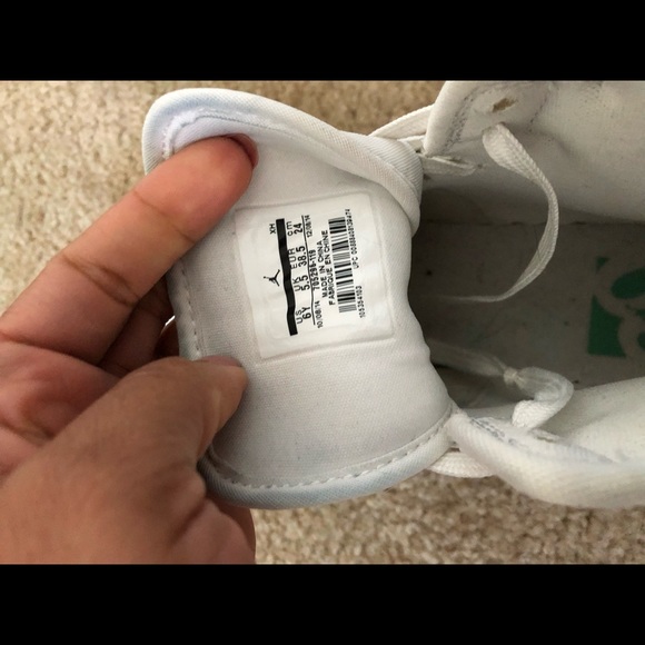 Jordan’s - Picture 4 of 4